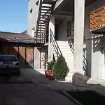 Csikos Apartment
