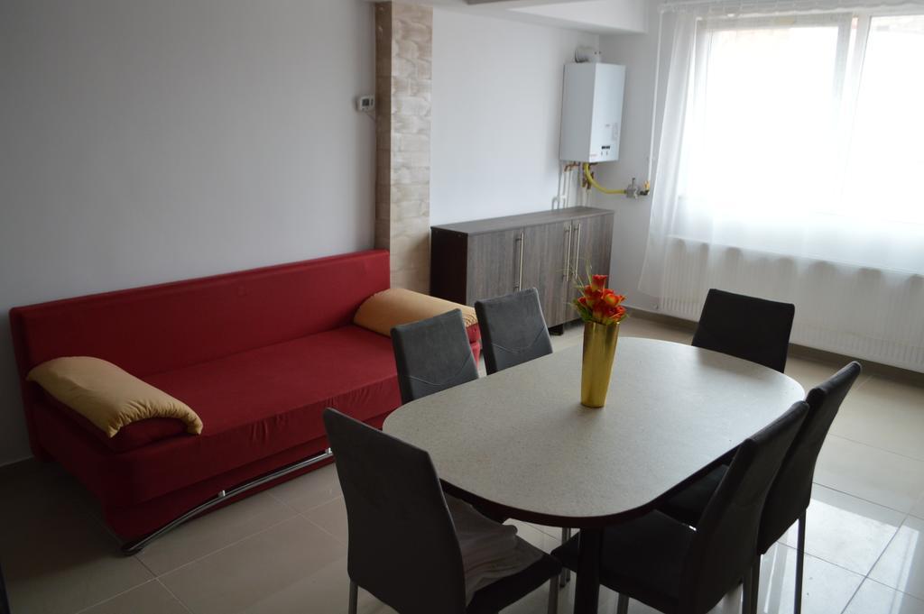 Apartment Csikos *