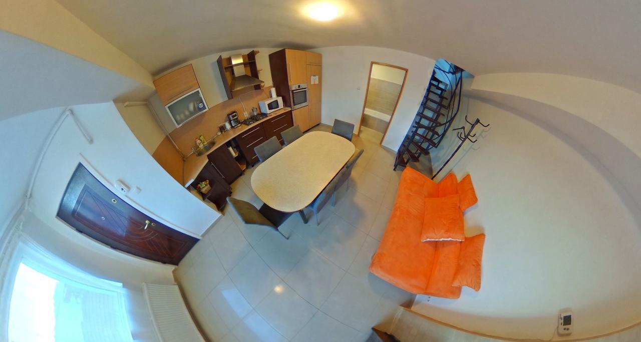 Csikos Apartment